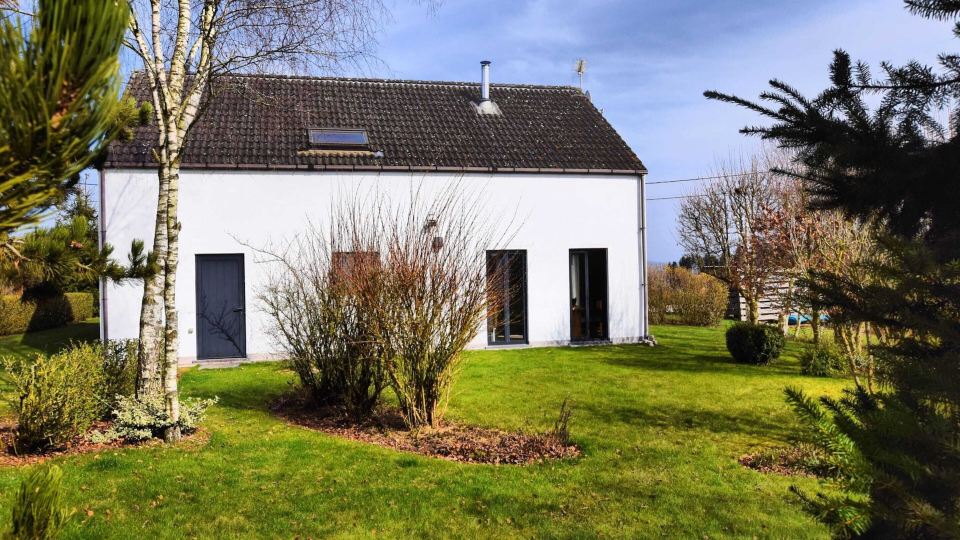Holiday Home in Peaceful Setting and Large Garden