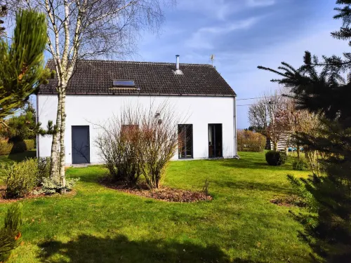 Holiday Home in Peaceful Setting and Large Garden - Homestays