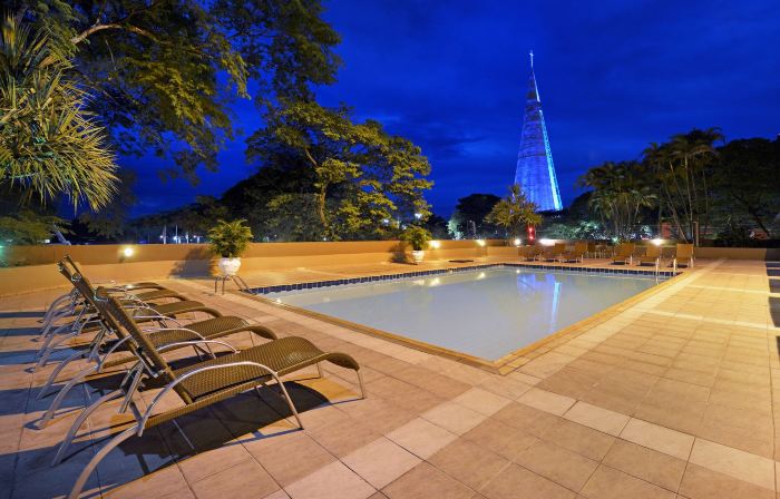 Hotel Deville Prime Maringá