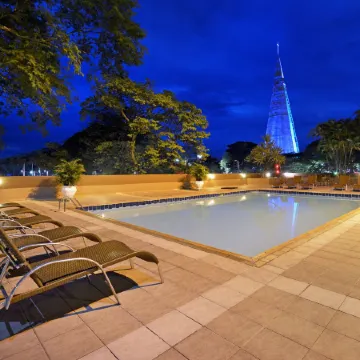 Hotel Deville Prime Maringá