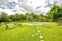 Luxury Resort in the Tuscan Countryside - Pools