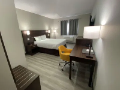 Econo Lodge Hotels in Cochrane District