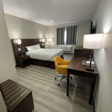 Econo Lodge Hotels in Cochrane District