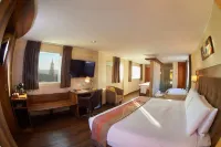 Ariquepay Hotel - balcony