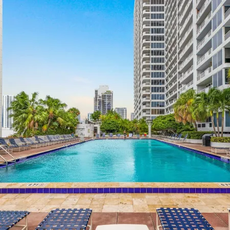 Lovely 1-Bedroom Condo