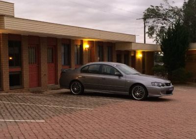 Parking Lot Eaglehawk Motel Photo