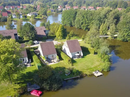 House with Sauna, Outdoor Spa and Pedal Boat Hotels in Vlagtwedde