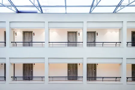 The Loft Hotel by Bratus Отели в г. Акаба