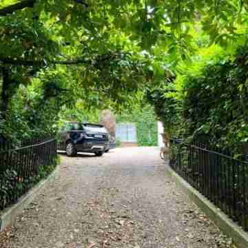 Burlington Townhouse Hotel Exterior