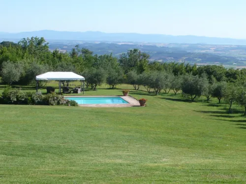 Apartment in Cetona with Pool