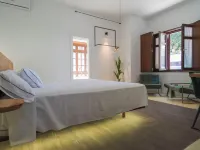 لا موديرنا سويتس Hotels near استه