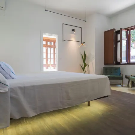 La Moderna Suites