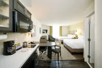 Candlewood Suites Columbus-Northeast Hotels in Harris County