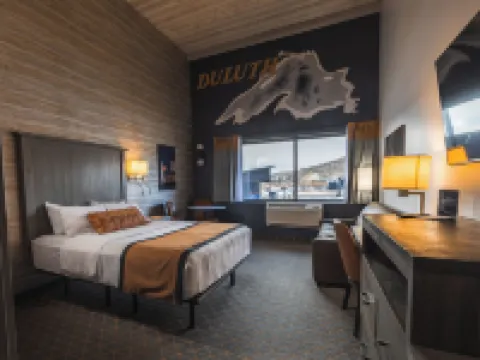 Pier B Resort Hotels in Duluth