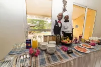 Safari Beach Lodge - breakfast
