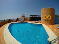 أونا برنسيسا بلايا - مسبح