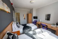 The Strathmore Hotel - Parking