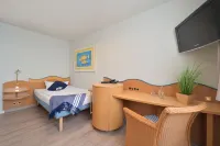 Hotel- & Ferienanlage Kapitäns-Häuser Breege Hotels in Putgarten