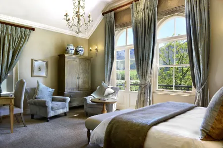 L'Ermitage - Franschhoek Chateau & Villas Отели в г. Фрэншек