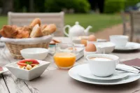 Château de Perreux, The Originals Collection - Pools