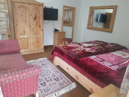 Paradise Hotel and Restaurant