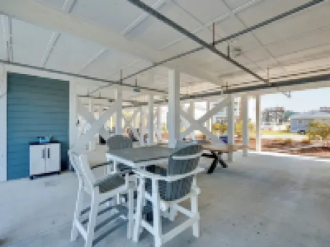 206 Queen Suite, 2nd Floor Low Tide Hotels in Topsail