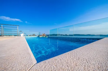 Crystal Holiday Residence Отели в г. Sukosan