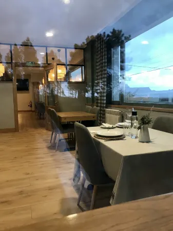 Hotel Rías Altas Отели рядом с достопримечательностью «Playa de las Catedrales»