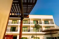 Santa Martha Bungalows Hotels near Mandarina