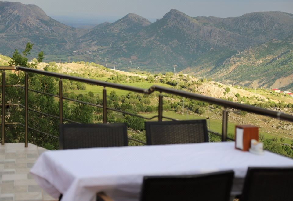 2. 넴루트 유프라트..