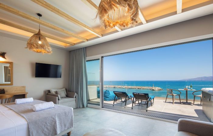 Skipper Beachfront Suites