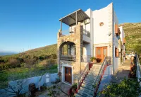 Oniropetra Luxury Suites - Mountain view