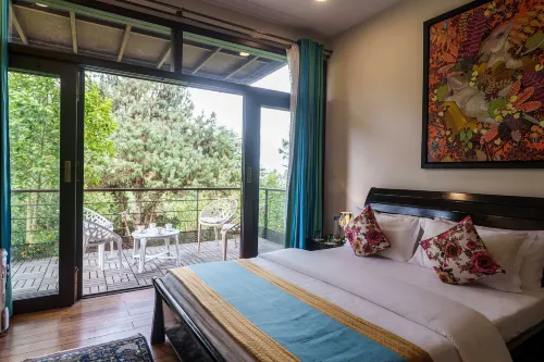 Ama Stays & Trails Bloomsville - Villas