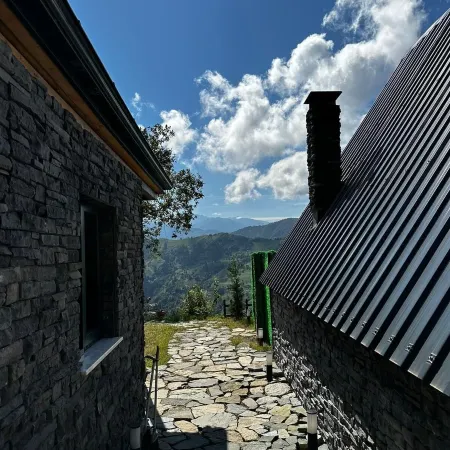 Eloi Suit Bungalov
