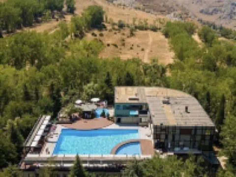 Nirvana Hotel Hotels in Jbeil