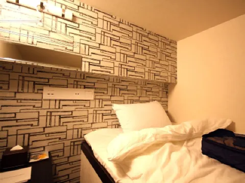 Hotel Cabin Style – Caters to Men Hotel a 