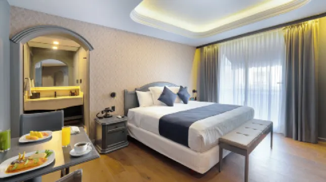 Hive Nápoles by G Hotels โรงแรมใน