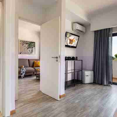 The Magnolia Hotel Rooms