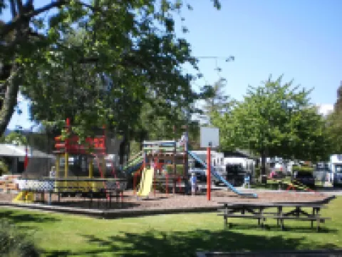 漢默斯普林斯十佳假日公園酒店