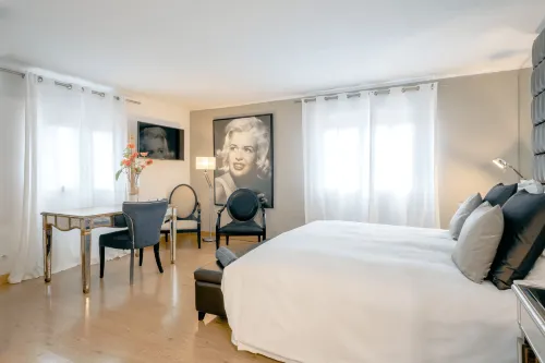 Hostal Parque Ibiza - Pensions