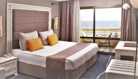 Suhan Seaport Hotel Hotel di Bayraklidede Mahallesi