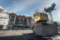 Hotel Porta Cervino Hotels in Теш