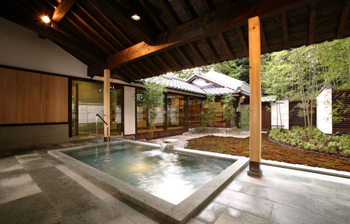 โรงแรมคัทสึรางิ คิตะโนะมารุ
