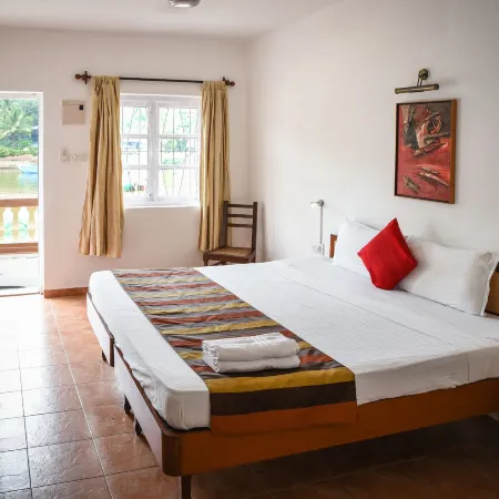 Baia Do Sol - Beachfront Boutique Resort in Baga, Calangute