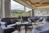 Hotel Traube Tonbach - breakfast