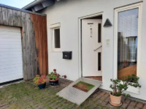 A house for everyone, close to Phantasialand and 30 minutes by train to Cologne Cathedral/Messe 魏勒斯維斯特酒店