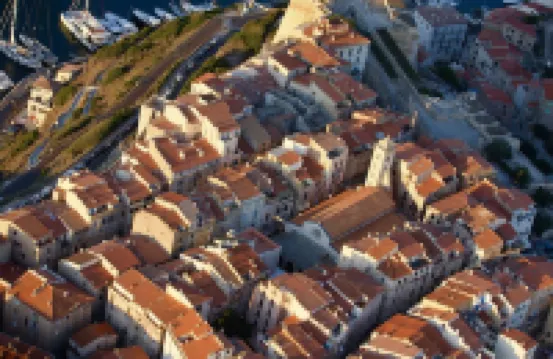 In the Heart of the Historic Center, Bonifacian Apartment for 2-3 People