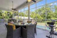 Chateau de La Mar -w/Pool! Walk to Downtown Ocean Springs & Beach! Perfect Spot!