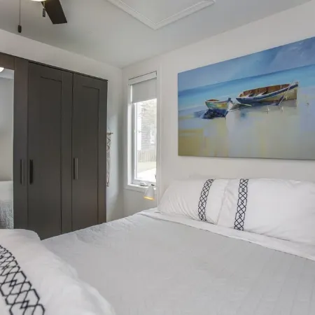Riverside Tiny Home Retreat