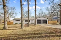 Charming Siloam Springs Retreat Near Downtown فنادق في Gentry